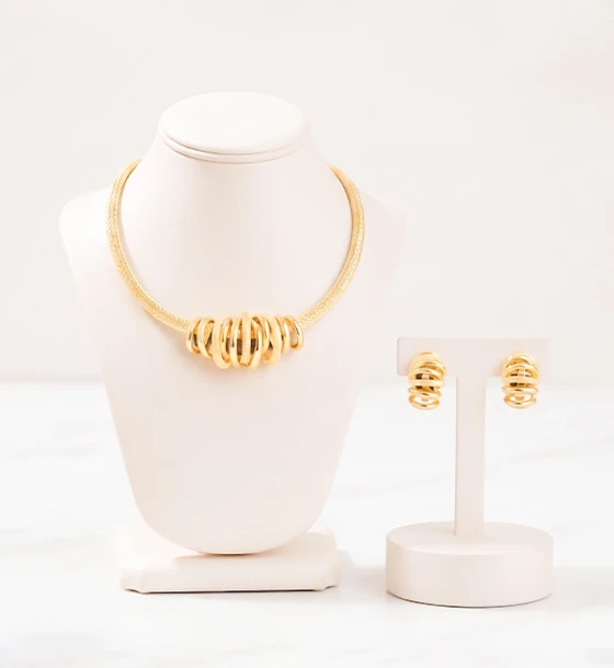 Braided Necklace & Interlocking