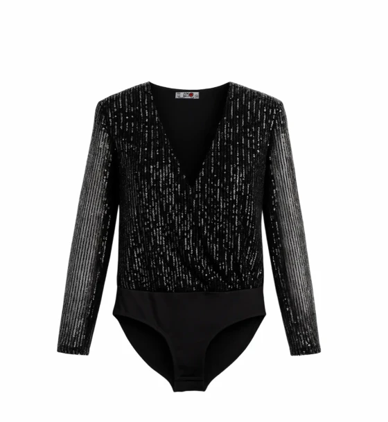 Elegant shiny top with long sleeves