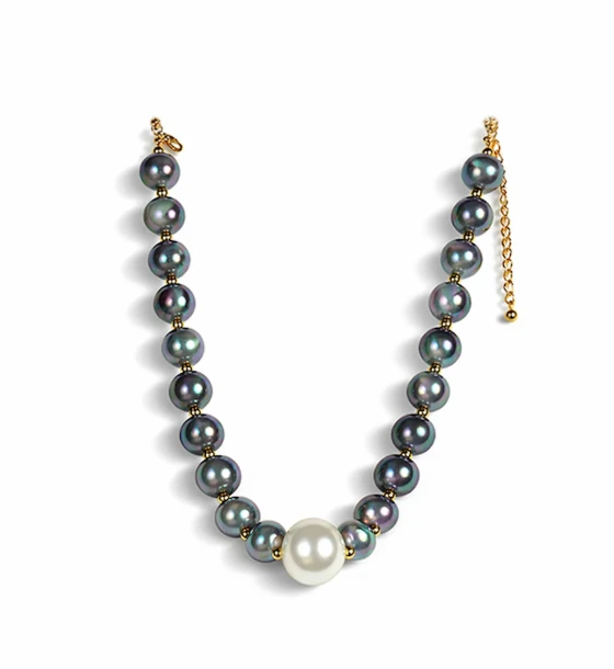 Classic Pearl Necklace